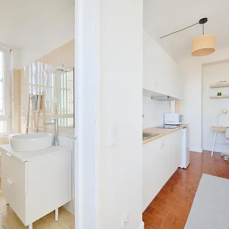 Bright In Saldanha *